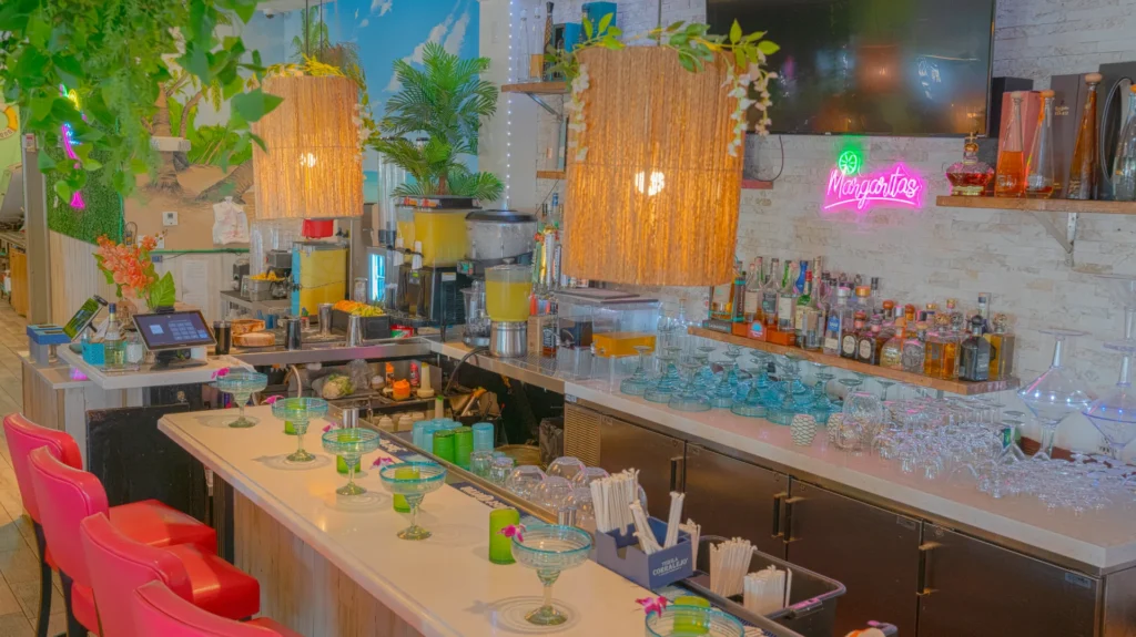 Margarita-island-restaurant-merritt-island-florida-bar-4