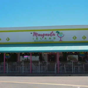Margarita-island-restaurant-merritt-island-florida-outdoor-restaurant