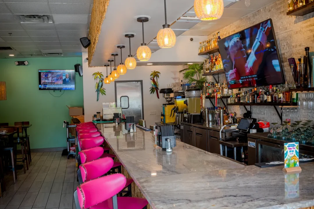 Margarita-island-restaurant-flagler-beach-florida-bar-4