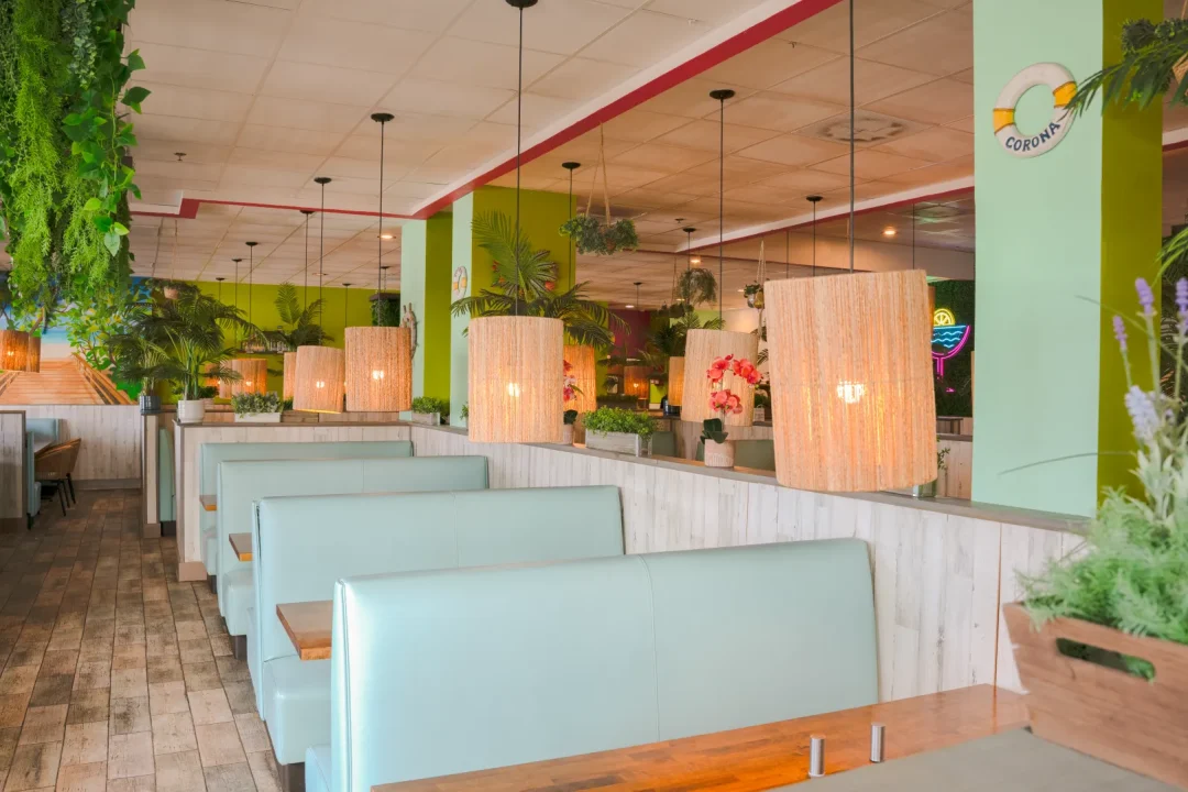 Margarita-island-restaurant-merritt-island-florida-padded-tables