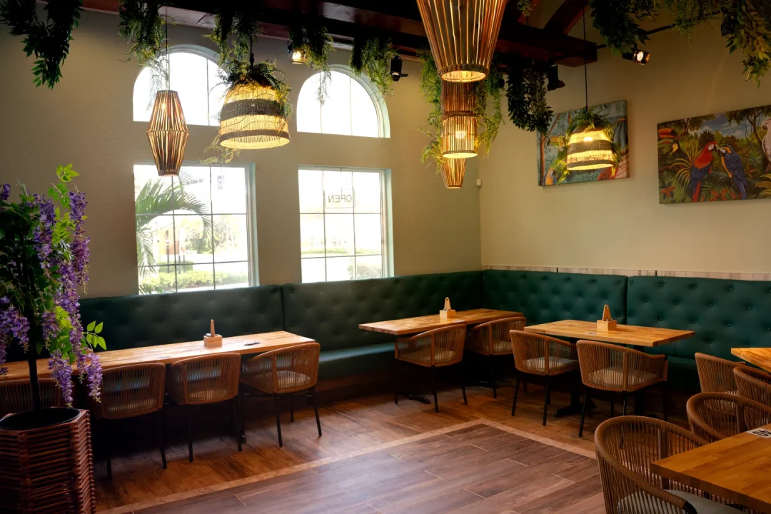 Margarita-island-restaurant-viera-florida-INTERIOR TRASERA