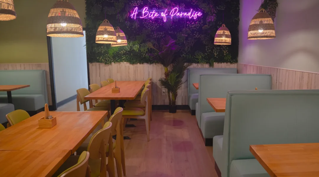 local-dining-room-Margarita-Island-New-Smyrna-Beach